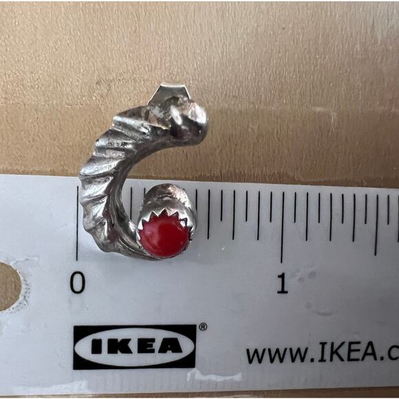 Vintage Sterling Silver Red Coral Earrings Twisted Native Boho Style Pierced - Picture 6 of 7